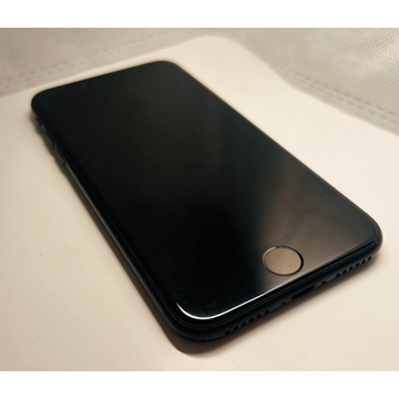 Apple iPhone Se 2020 mobiltelefon - használt, Fekete színben, 64Gb - 87%-os akkumulátor kapacitás